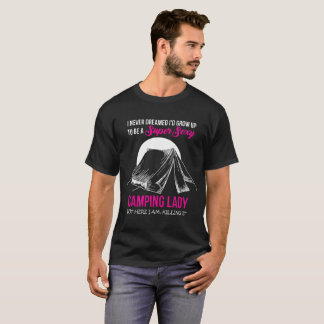 Toppen sexig campa dam som campar skjortan för tee shirt