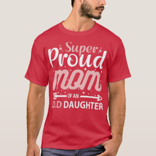 Toppen stolt Mamma i en Ed T Shirt