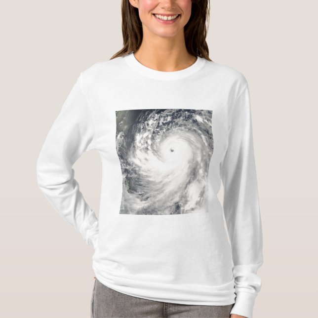 Toppen Typhoon Man-Yi T-shirt (Framsida)