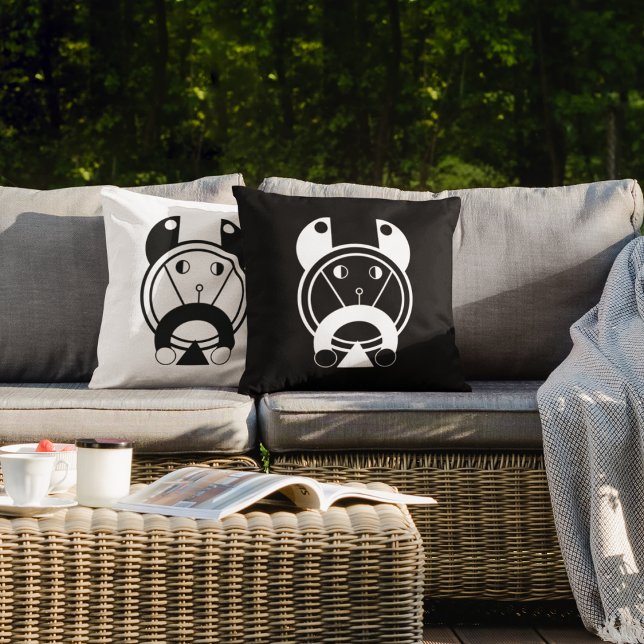 Tora Tiger Geometric Zodiac Kudde (Relax in style with bold tiger vibes)