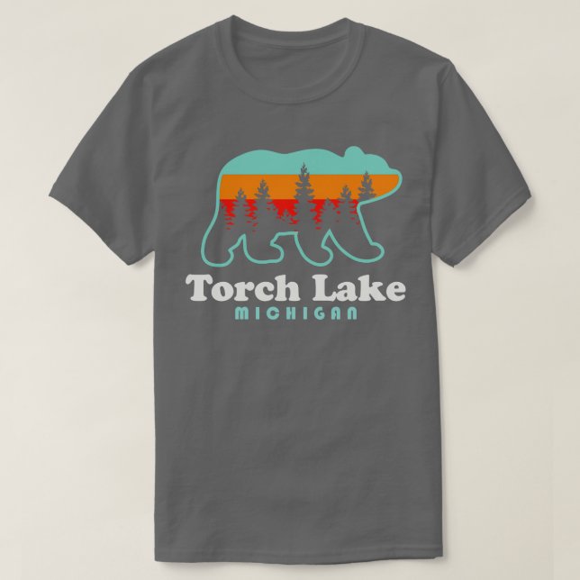 Torch Sjö Beach Vacation Michigan Bear Träd T Shirt (Design framsida)