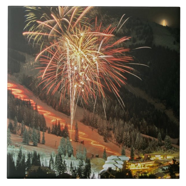 Torchlightparad och fyrverkerier under vinter kakelplatta (Framsidan)