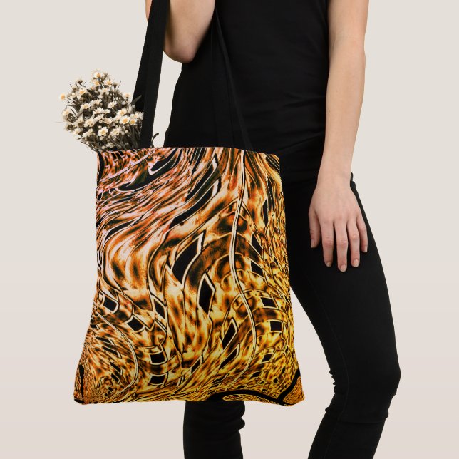 Torkad med en ljusskugga av korall till guld tygkasse (Närbild)