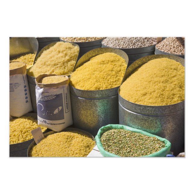 Torkad pasta och bönor till salu, Marrakech, 2 Fototryck (Framsidan)