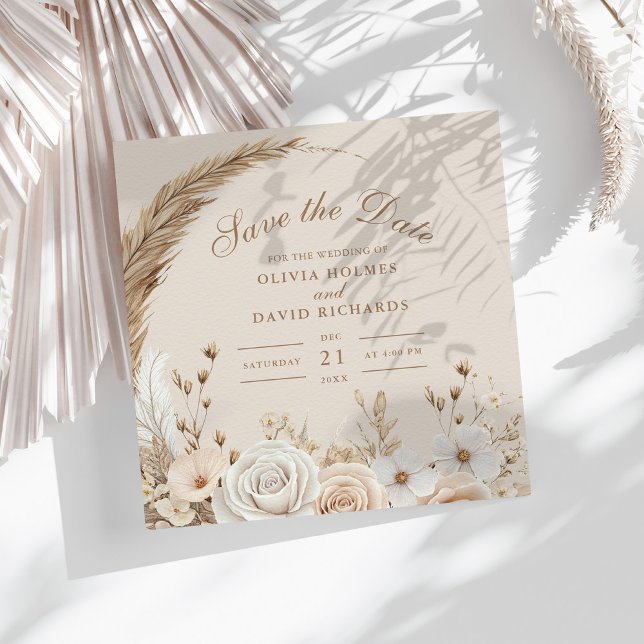 Torkade torkade Wildblommor och Vit ros Bröllop Spara Datumet (Rustic Dried Wildflowers and White Roses Wedding Save The Date on a sunny table with dry botanicals)