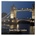 Torn Bridge, London, England Kakelplatta<br><div class="desc">Torn Bridge i London i natt,  berömd landmärke.</div>