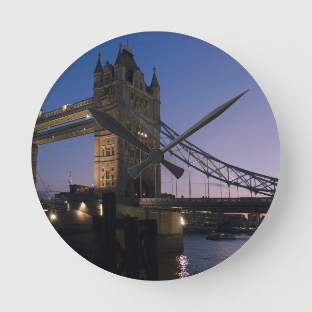 Torn Bridge London England Vatten Nattstaden Rund Klocka (Framsida)