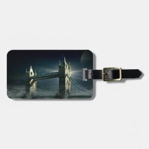 Torn Bridge London i Night Fog Bagagebricka