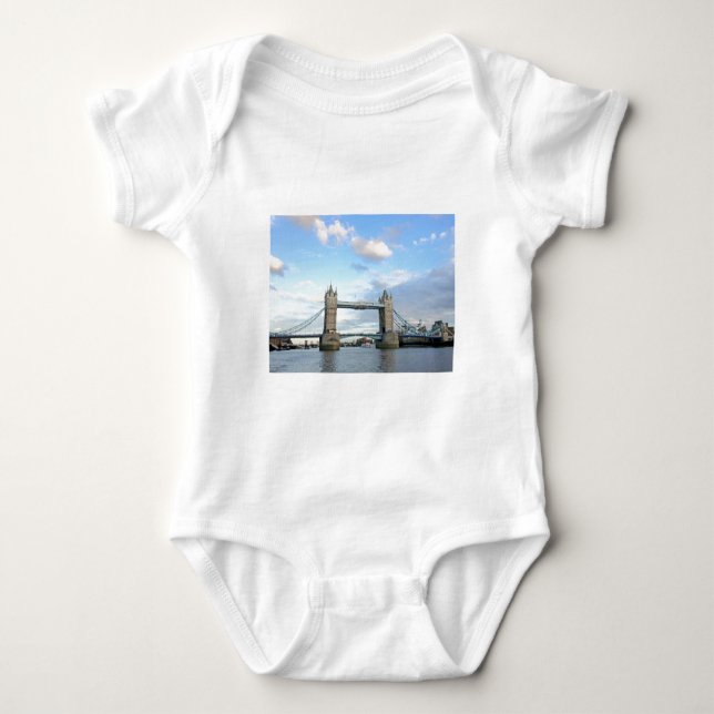 Torn Bridge-London Tee (Framsida)