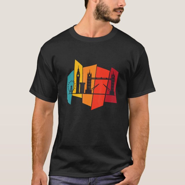 Torn Bridge of London Skyline Retro England T Shirt (Framsida)
