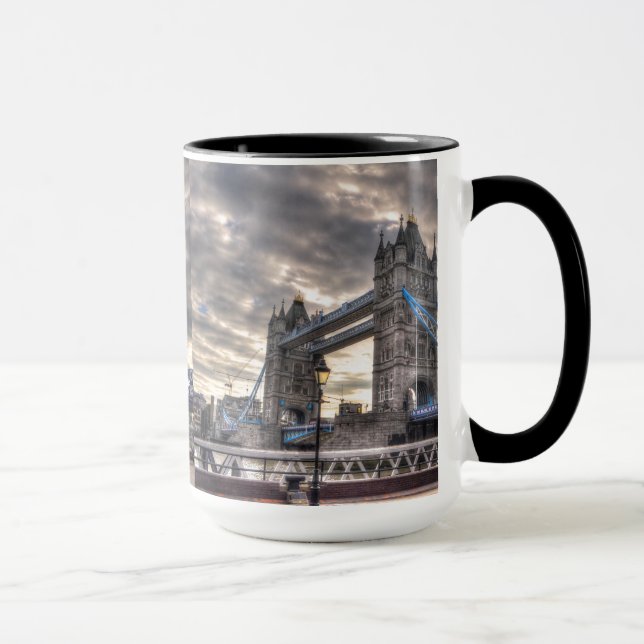 Torn Bridge & The Shard, London, England Mugg (Höger)
