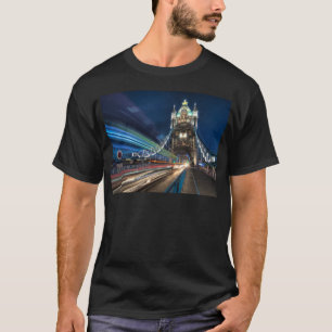 Torn Bridge trafikerar, London Tee