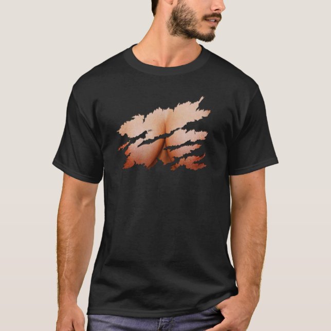 Torn Clothes Revealing Womans Chest Illusion T Shirt (Framsida)