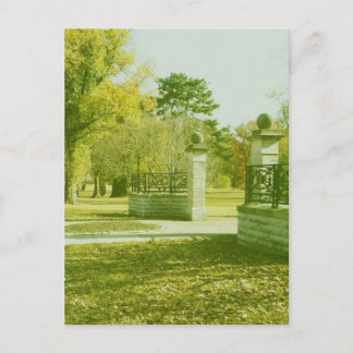 Torn Grove Park: St. Louis, MO Vykort