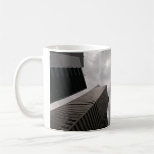 Torn i staden. kaffemugg