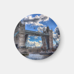Torn överbryggar London Magnet