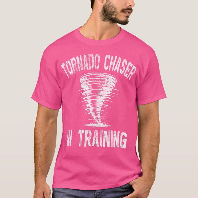 Tornado Chaser in Training Storm Hunter T Shirt (Framsida)