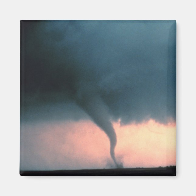 Tornado Magnet (Framsidan)