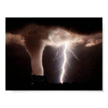Tornado och blixt