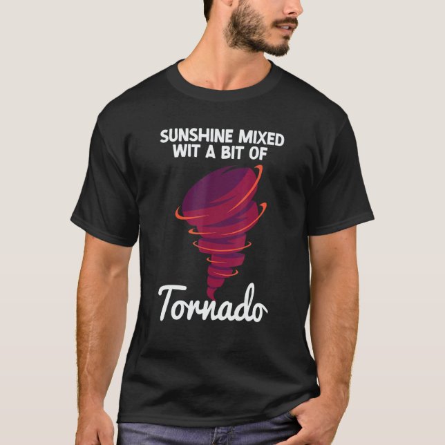 Tornado Storm Hurricane Weather Meteorologist Torn T Shirt (Framsida)