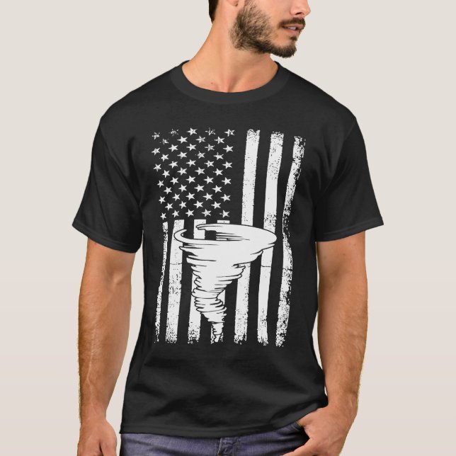 Tornado US Flag Hurricane Storm Tornado Chaser Men T Shirt (Framsida)