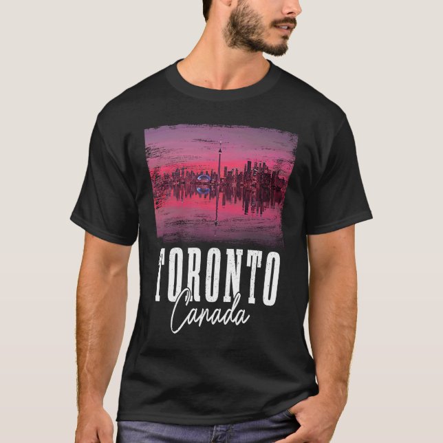 Toronto Skyline Ontario Canada Maple Leaf Canadian T Shirt (Framsida)