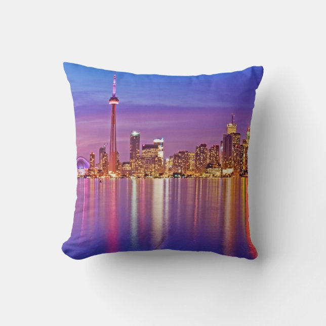Torontos skyline vid skymning kudde (Framsida)