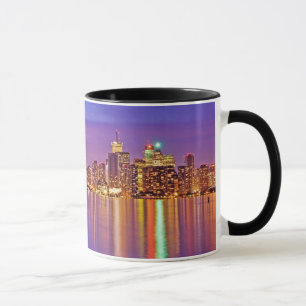 Torontos skyline vid skymning mugg