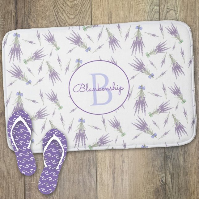 Torr Lavender Flower Bundles Mönster Monogram Badrumsmatta (Skapare uppladdad)