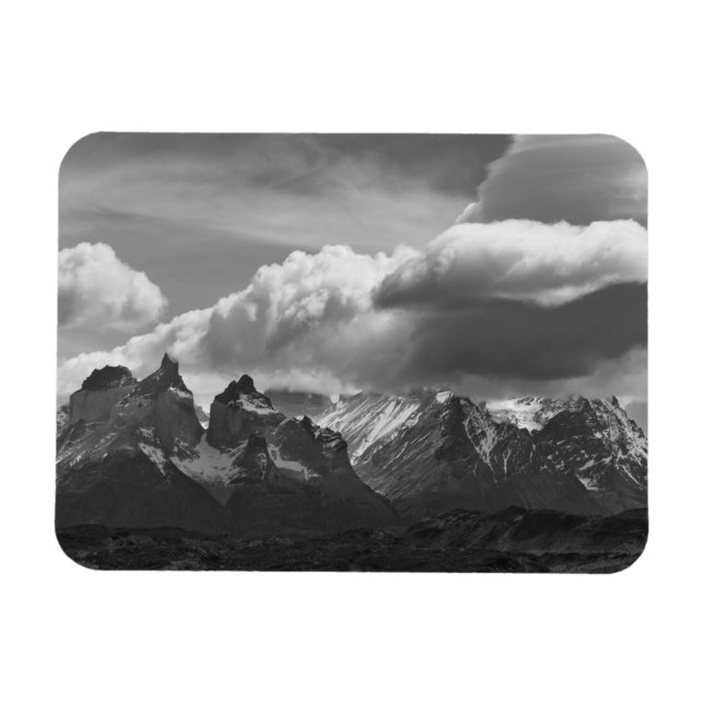 Torres Del Paine nationalpark,  Cuernos och Magnet (Horisontell)