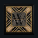 Torsdag Art Deco Black Guld Smyckeskrin<br><div class="desc">Art Deco-inspirerad design med Gatsby, 20-tal, vintage-smak. Med text och monogram för anpassade, kombinerat med en mycket snyggt geometrisk utformning av guld och svart. Sleek och elegant personligt bröllp, årsdag eller förlovning närvarande. Anpassa med namn, årsdag och monogram eller siffror - som är gjorda i en underbar presentlåda av trä...</div>