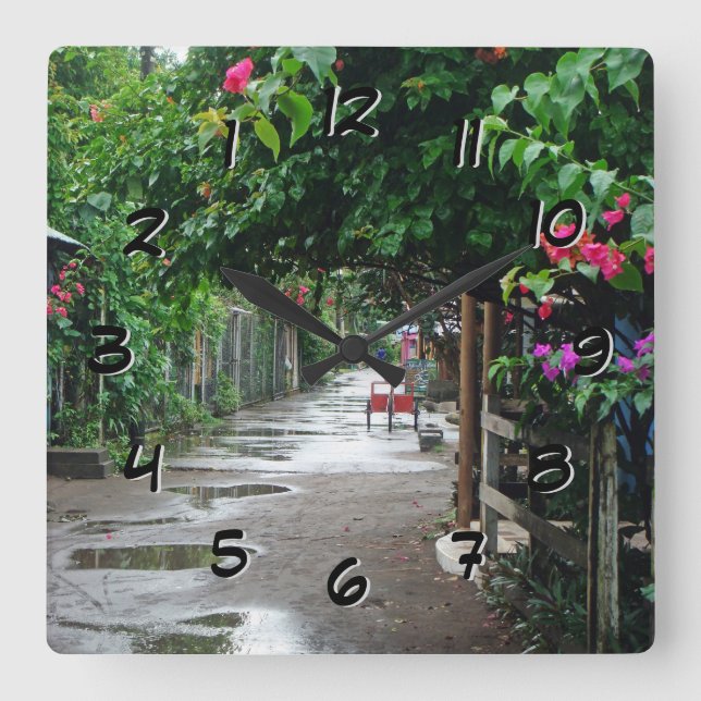 Tortuguero Costa Rica efter regnar tar tid på Fyrkantig Klocka (Framsida)