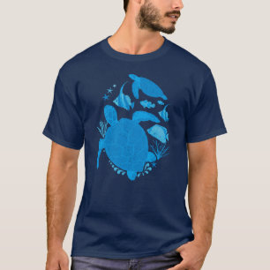 Torv som simmar under vatten med fiske t shirt