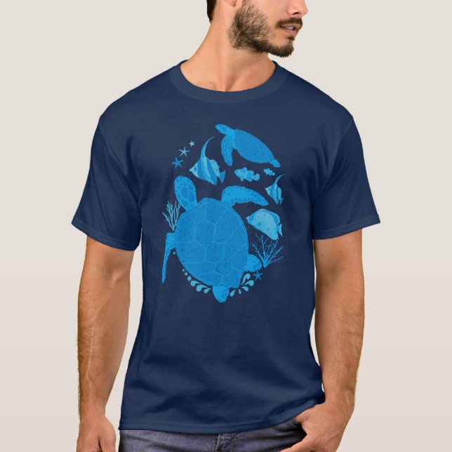 Torv som simmar under vatten med fiske t shirt (Framsida)