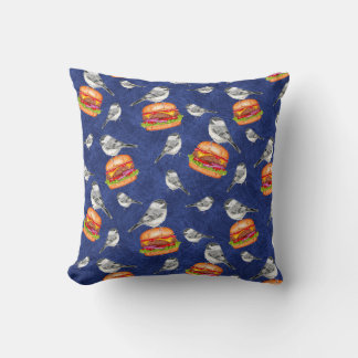 Tossed Tahoe Cheeseburger Birds on Deep Blue Kudde