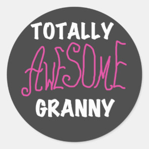 Total Fantastisk Granny Rosa Tshirts och GIfts Runt Klistermärke