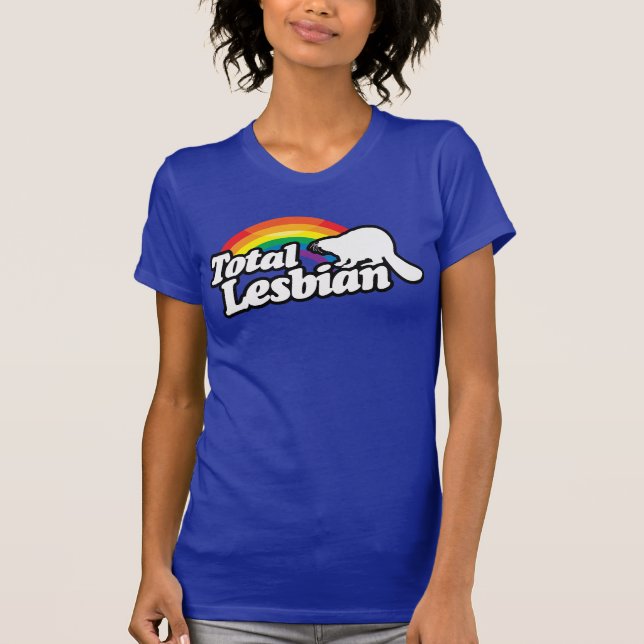 TOTAL LESBISK BÄVER T SHIRT (Framsida)