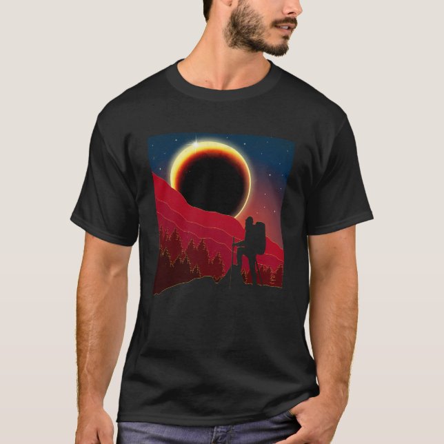 Total Solar Eclipse 2024 America Totality Hikers T Shirt (Framsida)