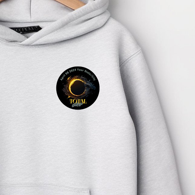 Total Solar Eclipse 2024 Din stadsstat svart Knapp (Skapare uppladdad)