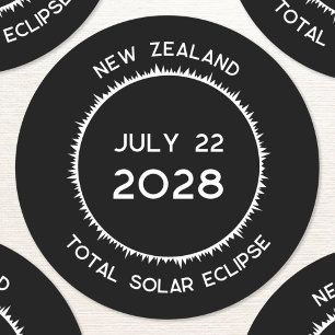 Total Solar Eclipse 2028 Nya Zeeland Runt Klistermärke