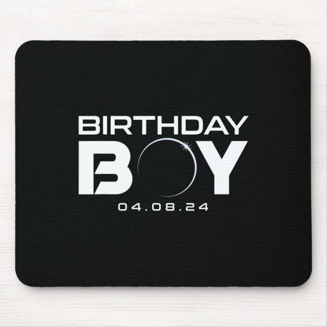 Total Solar Eclipse Birthday Boy 8 2024 Musmatta (Framsidan)