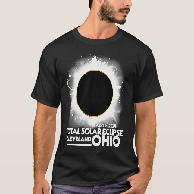 Total Solar Eclipse Cleveland Ohio från den 8 apri T Shirt (Framsida)