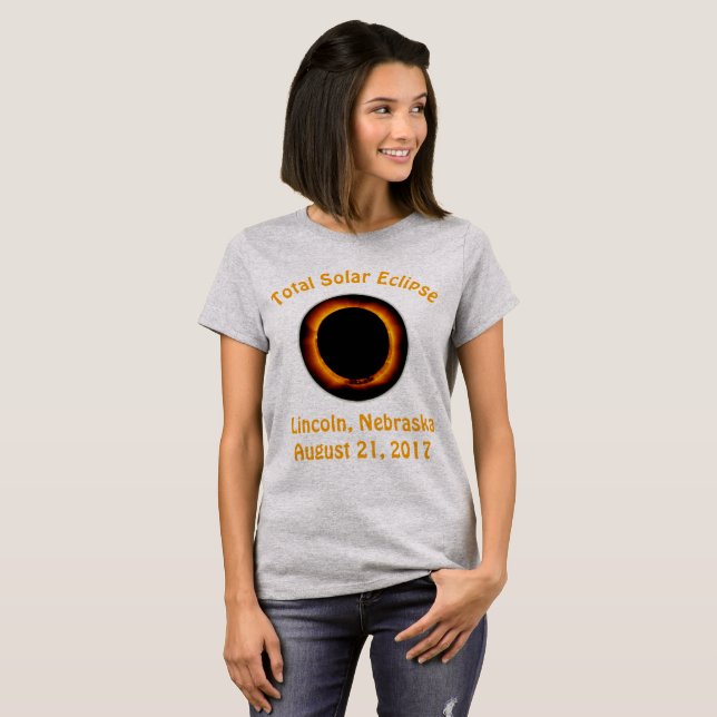 Total Solar Eclipse ( Lincoln, Nebraska ) Tee Shirt (Hel framsida)