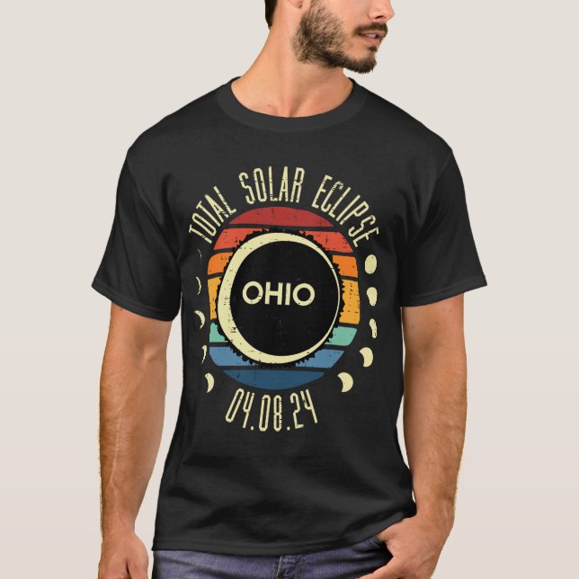Total Solar Eclipse Ohio Sunset Retro 04.08.24 Man T Shirt (Framsida)