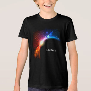 total solförmörkelse 12 augusti 2026 svart regnbåg t shirt
