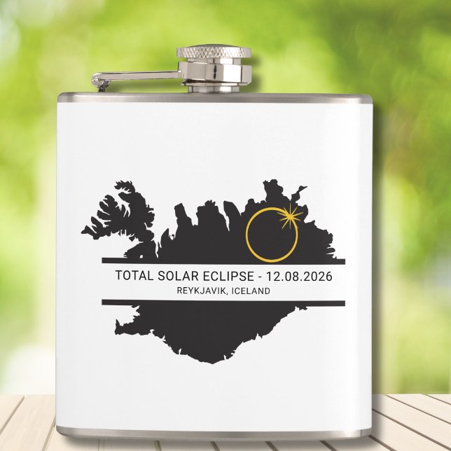 Total solförmörkelse augusti 2026 – Island Anpassa Fickplunta (Change city, if you wish,  to personalize)
