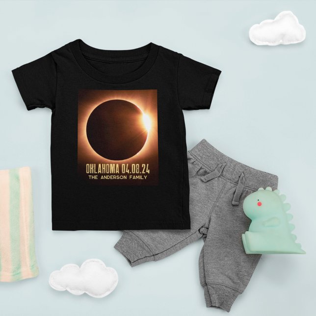 Total solförmörkelse Oklahoma 2024 Personlig T Shirt (Skapare uppladdad)