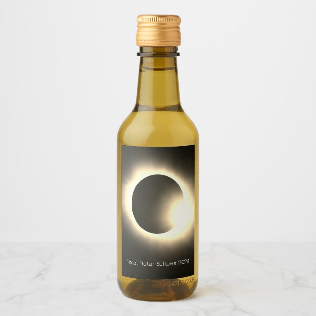 Total solnedgång 2024 vinetikett (Framsida)