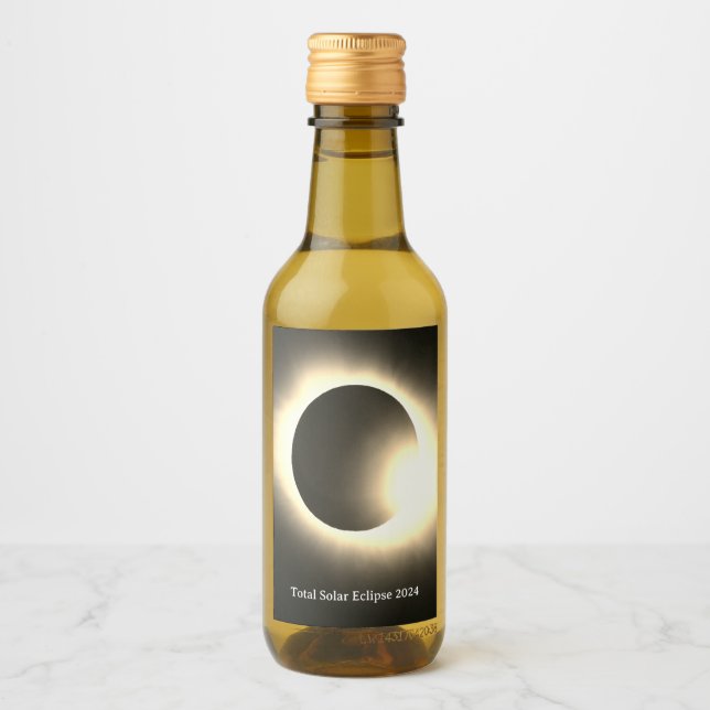 Total solnedgång 2024 vinetikett (Framsida)