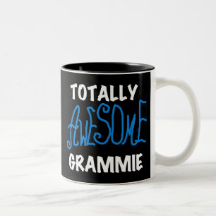 Totalt enorma gåvor för Grammie blåttTshirts Två-Tonad Mugg